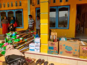 Askarakeluargaindonesia Bersama Kitabisa.com Salurkan Bantuan Alat Kebersihan untuk Warga Terdampak Banjir di Padang Pariaman