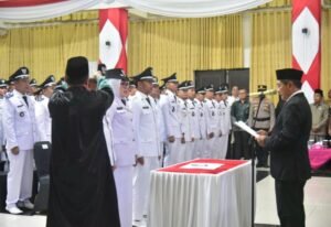 John Kenedy Aziz Resmi Lantik 73 Walinagari di Padang Pariaman